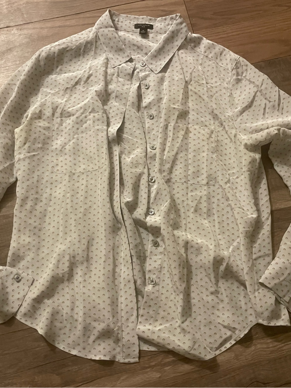 Ann Taylor White Button-Up Shirt with Subtle Gray Dot Print silk